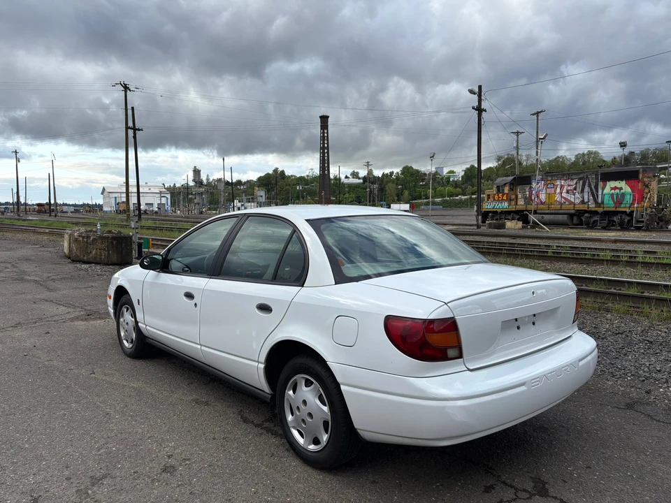 2002 Saturn Ion - Image 4 of 31