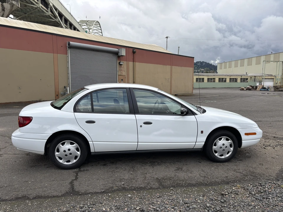 2002 Saturn Ion - Image 10 of 31