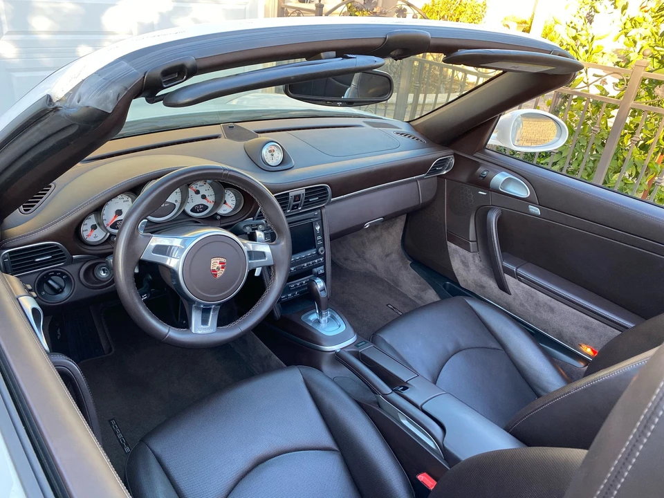 2011 Porsche 997 Carrera S - Image 9 of 17