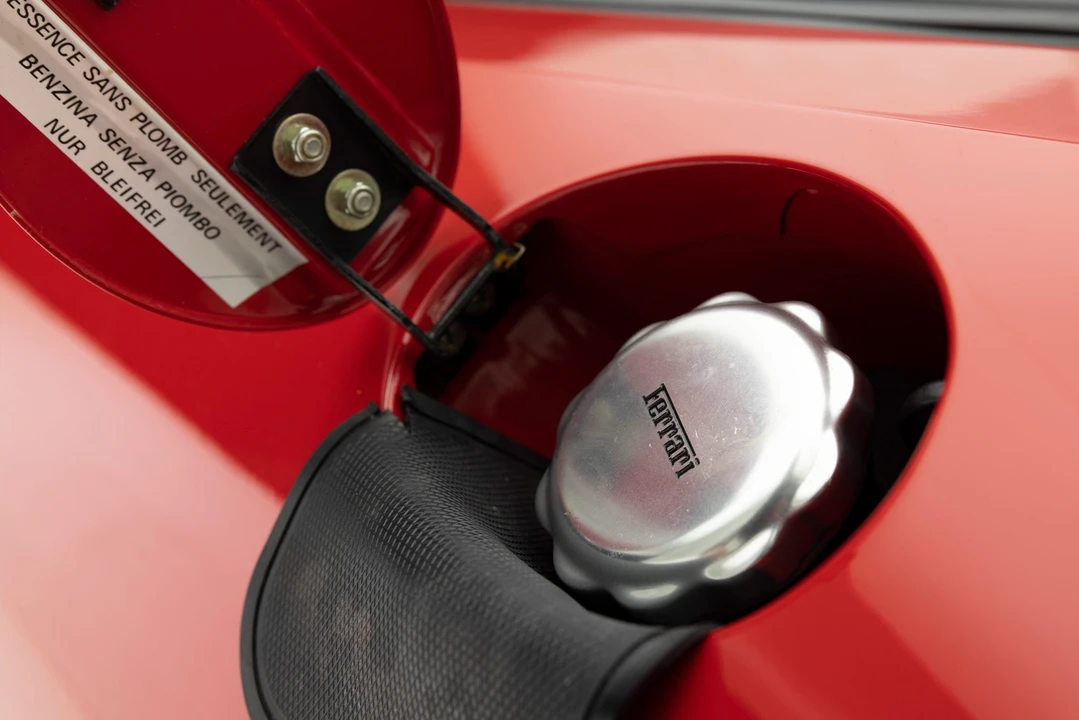 1992 Ferrari 348 ts - Image 23 of 31