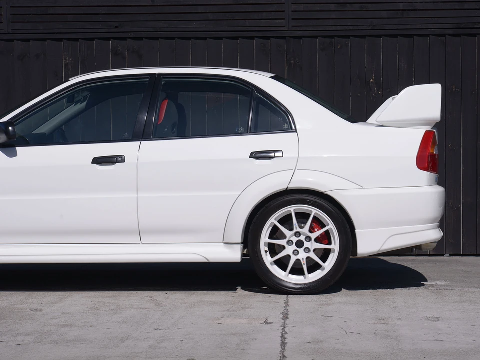 1999 Mitsubishi Lancer Evolution VI 6th Gen - Image 29 of 31