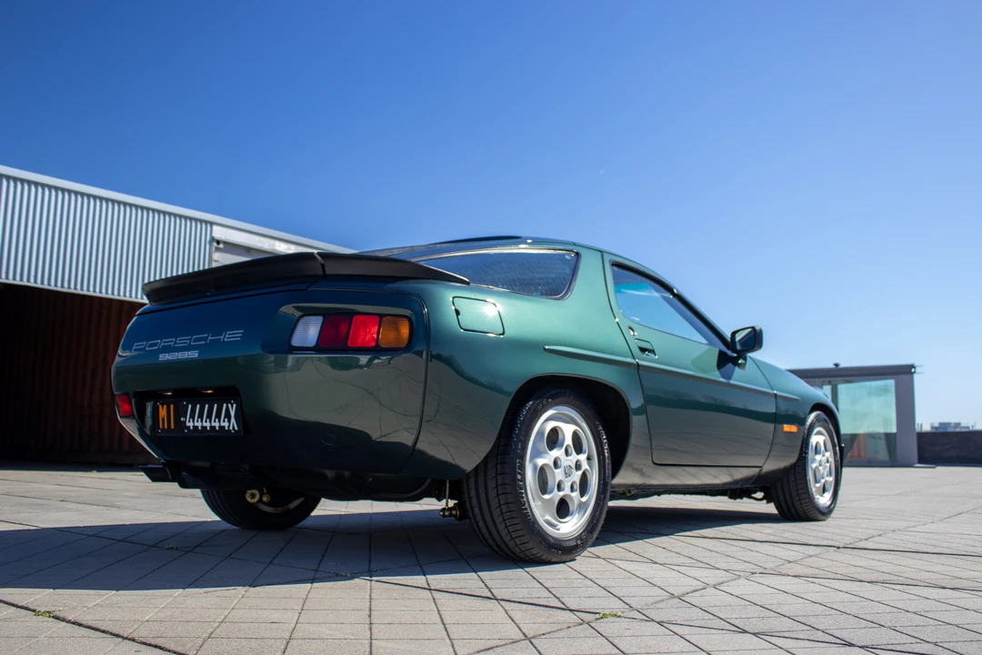 1985 Porsche 928 S - Image 12 of 31