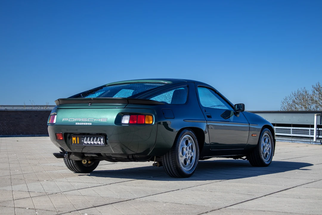 1985 Porsche 928 S - Image 14 of 31