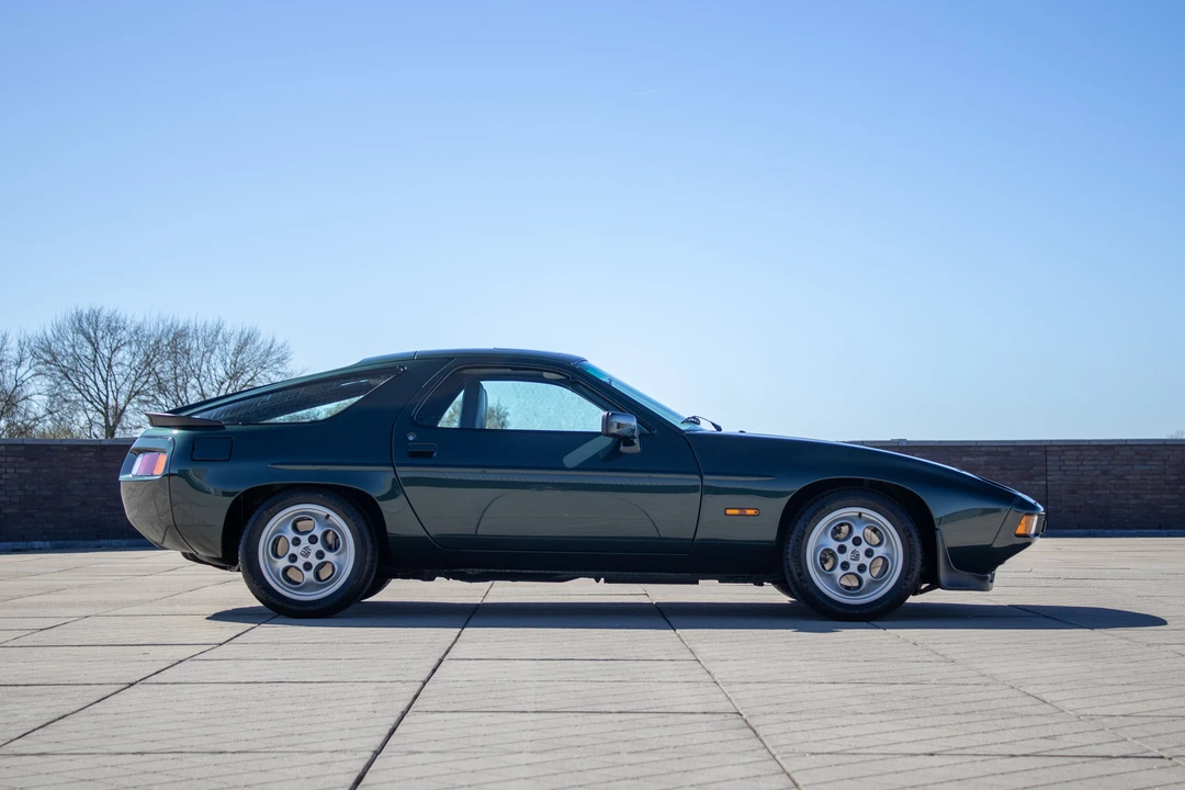 1985 Porsche 928 S - Image 18 of 31
