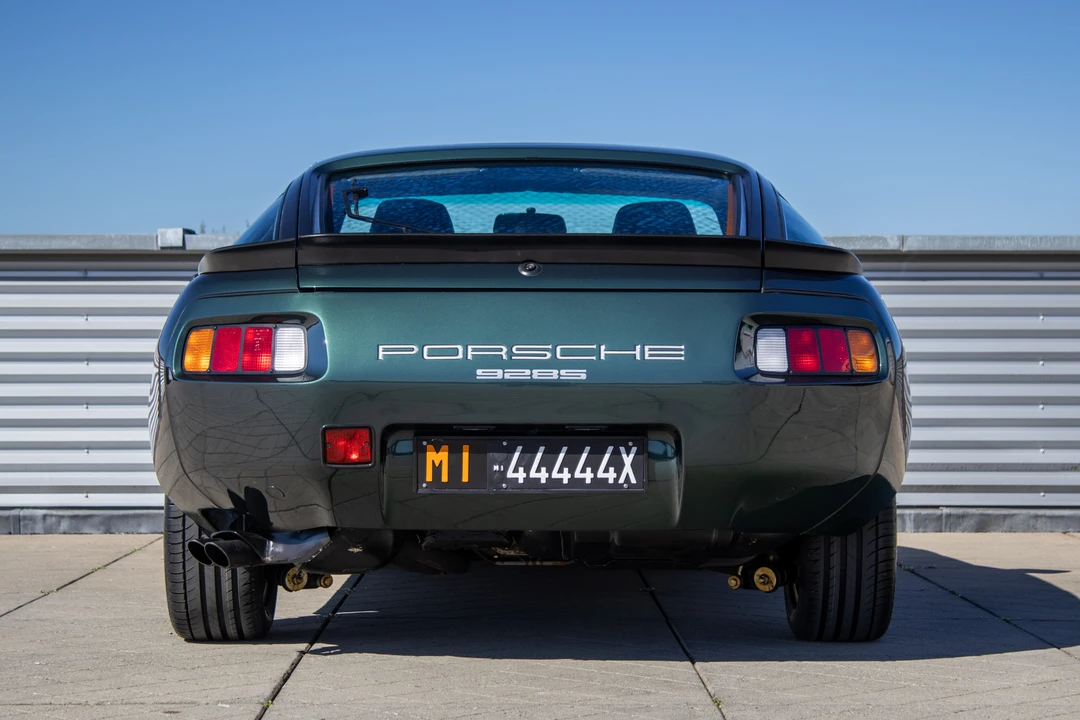 1985 Porsche 928 S - Image 10 of 31