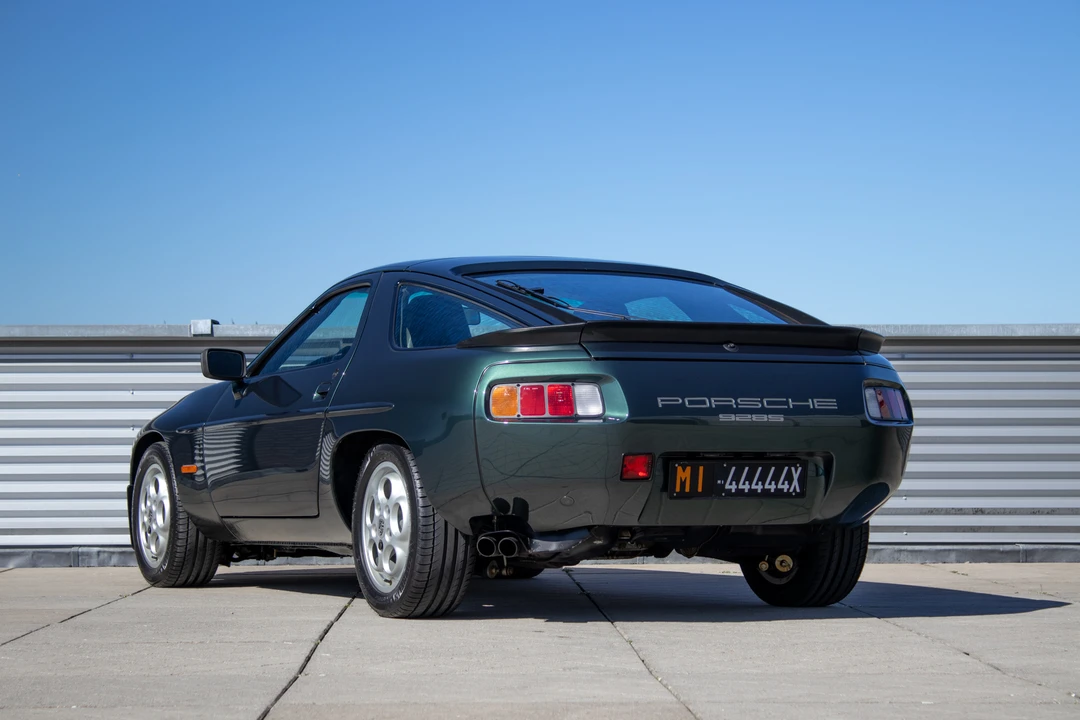 1985 Porsche 928 S - Image 9 of 31