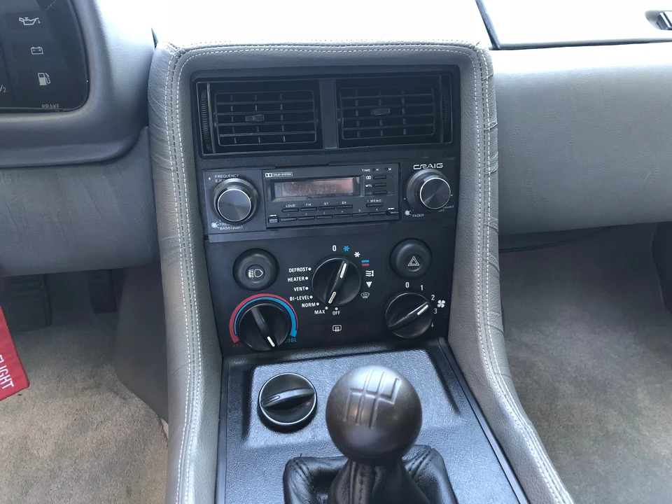 1982 DeLorean DMC-12 - Image 29 of 31