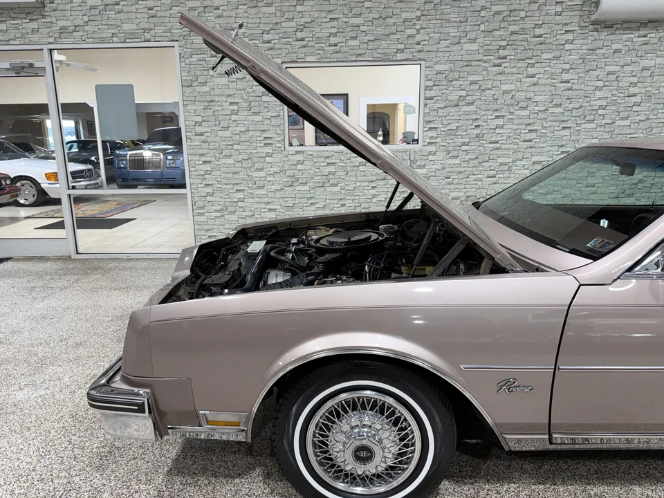 1983 Buick Riviera 4th-7th Gen - Image 26 of 31