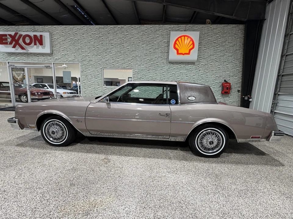 1983 Buick Riviera 4th-7th Gen - Image 5 of 31