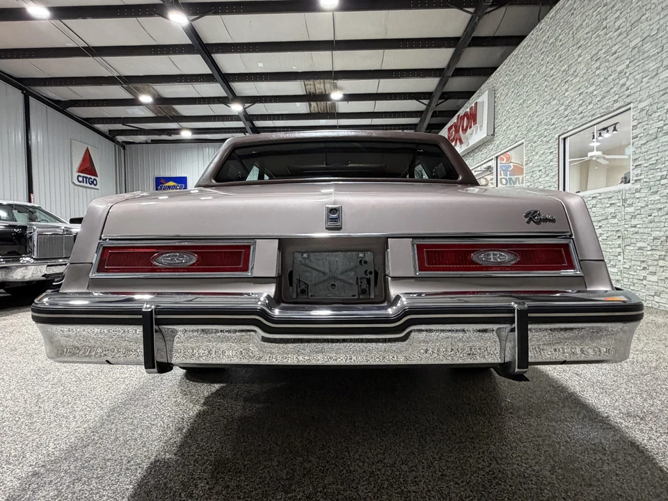 1983 Buick Riviera 4th-7th Gen - Image 11 of 31