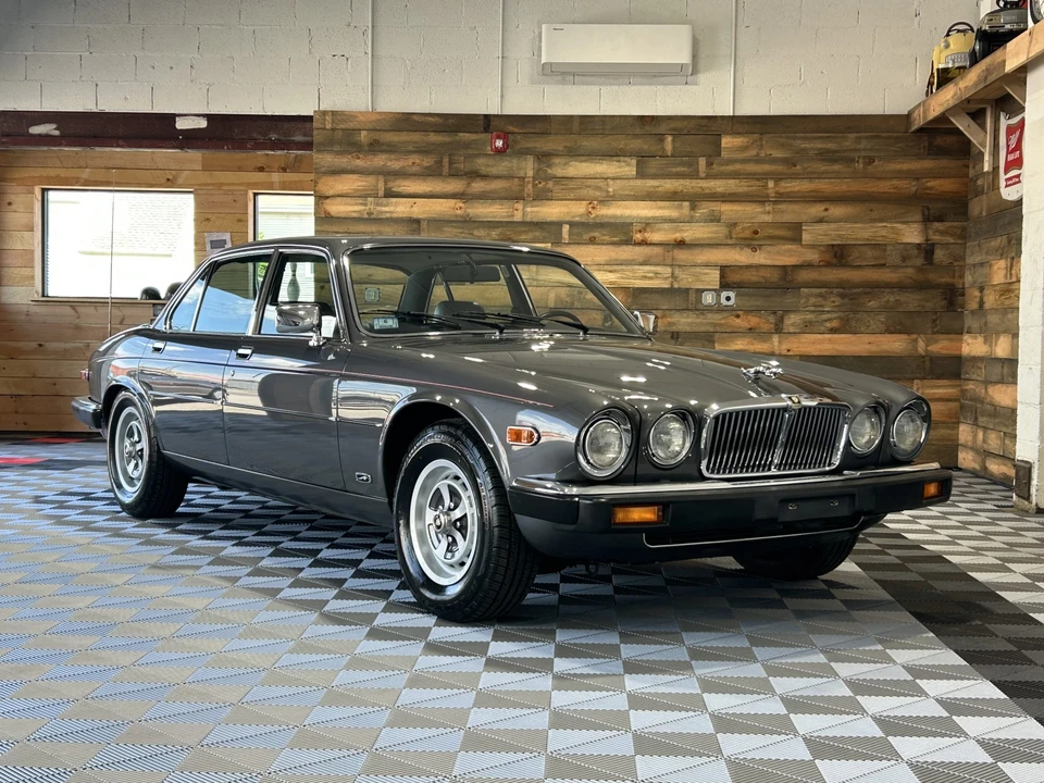 1985 Jaguar XJ Series 3 - Image 14 of 31