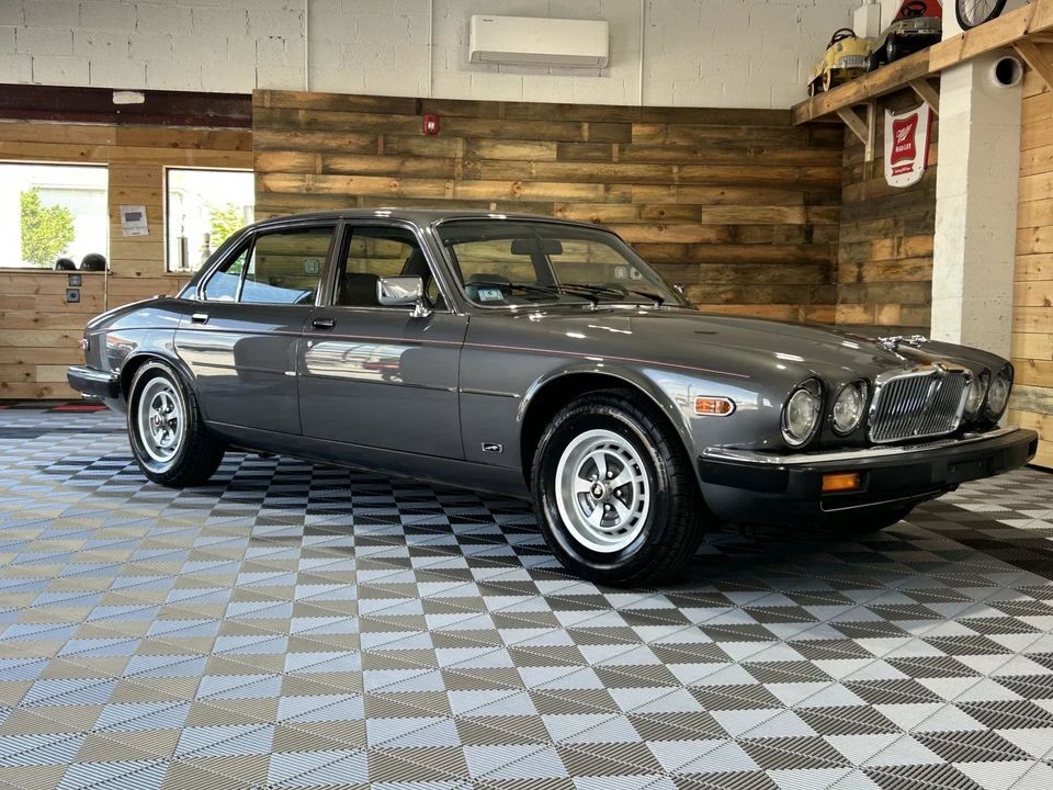 1985 Jaguar XJ Series 3 - Image 13 of 31
