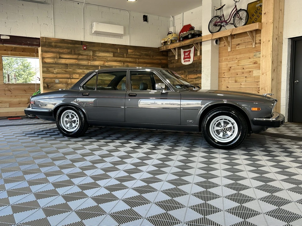 1985 Jaguar XJ Series 3 - Image 11 of 31