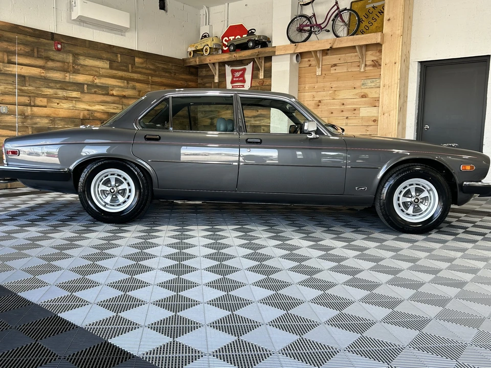1985 Jaguar XJ Series 3 - Image 10 of 31