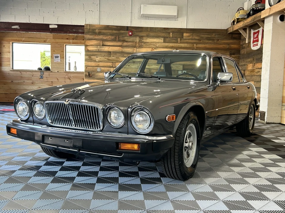 1985 Jaguar XJ Series 3 - Image 3 of 31