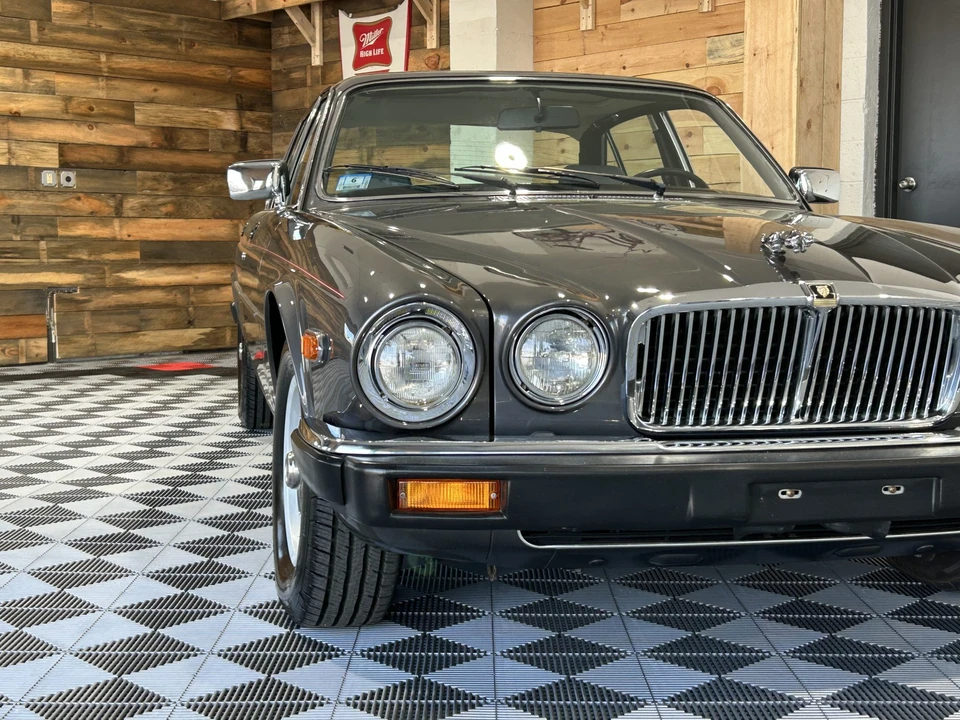 1985 Jaguar XJ Series 3 - Image 16 of 31