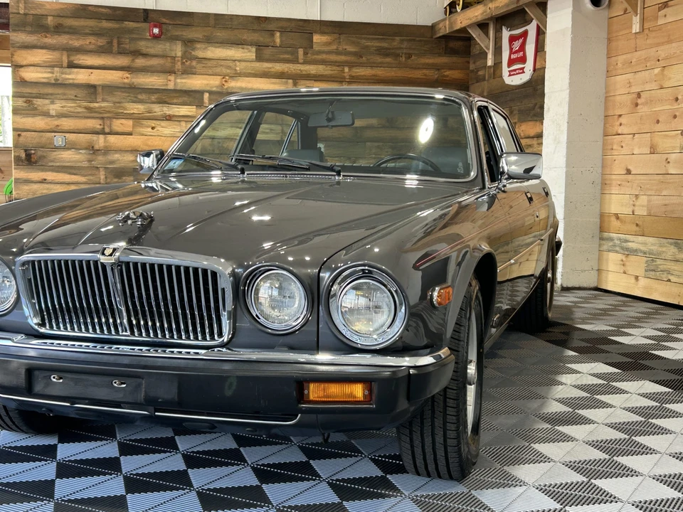 1985 Jaguar XJ Series 3 - Image 17 of 31