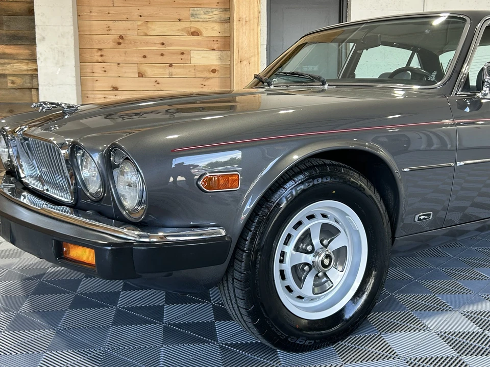 1985 Jaguar XJ Series 3 - Image 18 of 31