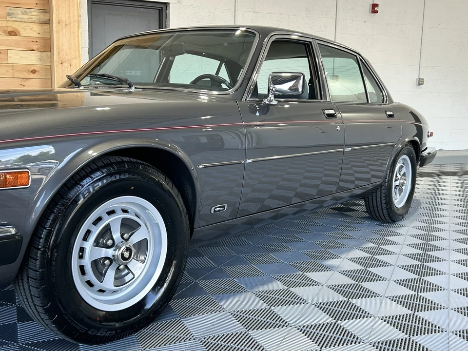 1985 Jaguar XJ Series 3 - Image 19 of 31