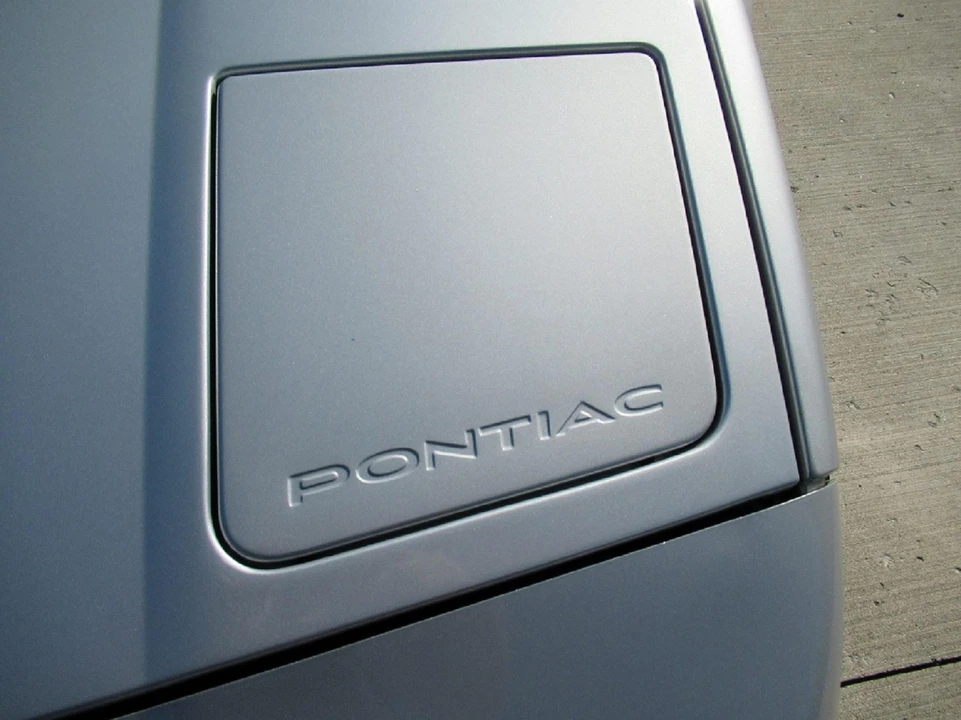 1986 Pontiac Fiero - Image 15 of 31