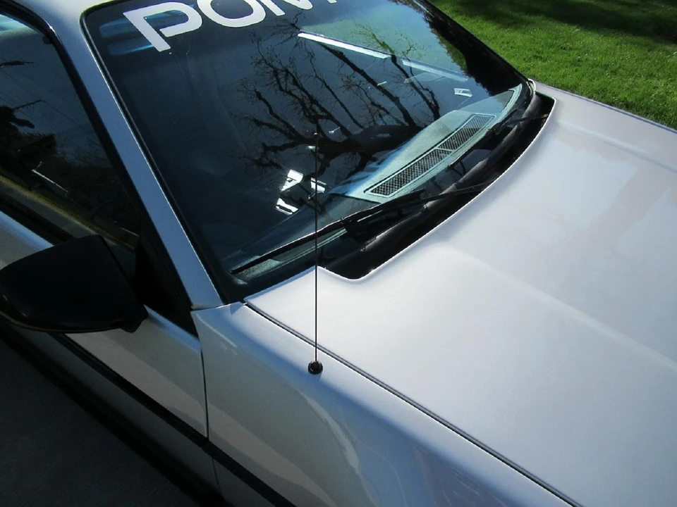1986 Pontiac Fiero - Image 18 of 31