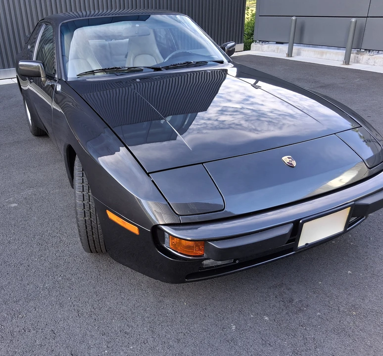 1986 Porsche 944 - Image 5 of 31
