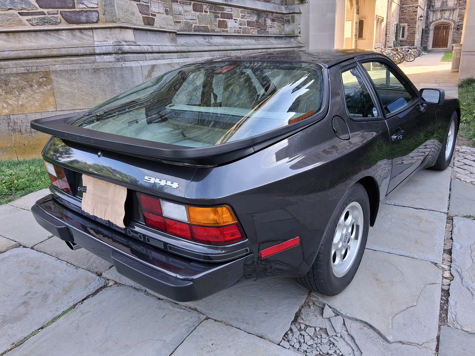 1986 Porsche 944 - Image 8 of 31