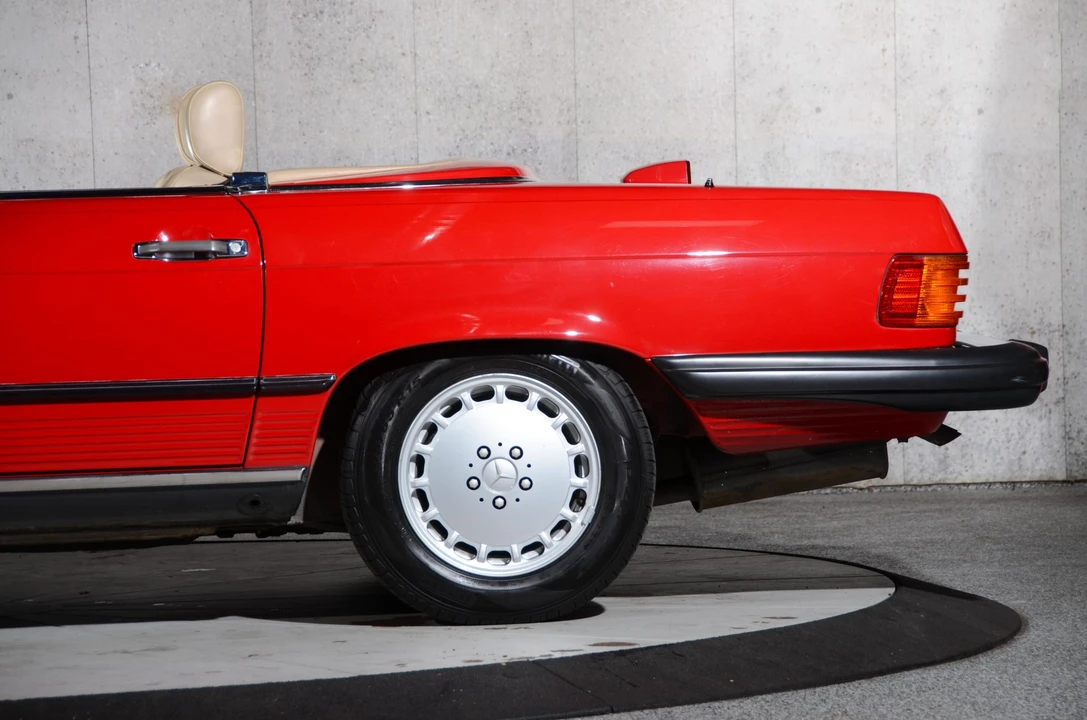 1987 Mercedes-Benz R107 SL-Class - Image 26 of 31