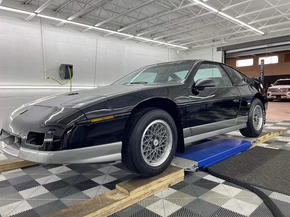 1987 Pontiac Fiero GT - Image 6 of 31