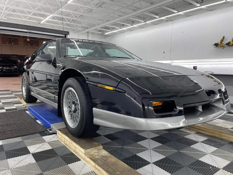 1987 Pontiac Fiero GT - Image 12 of 31