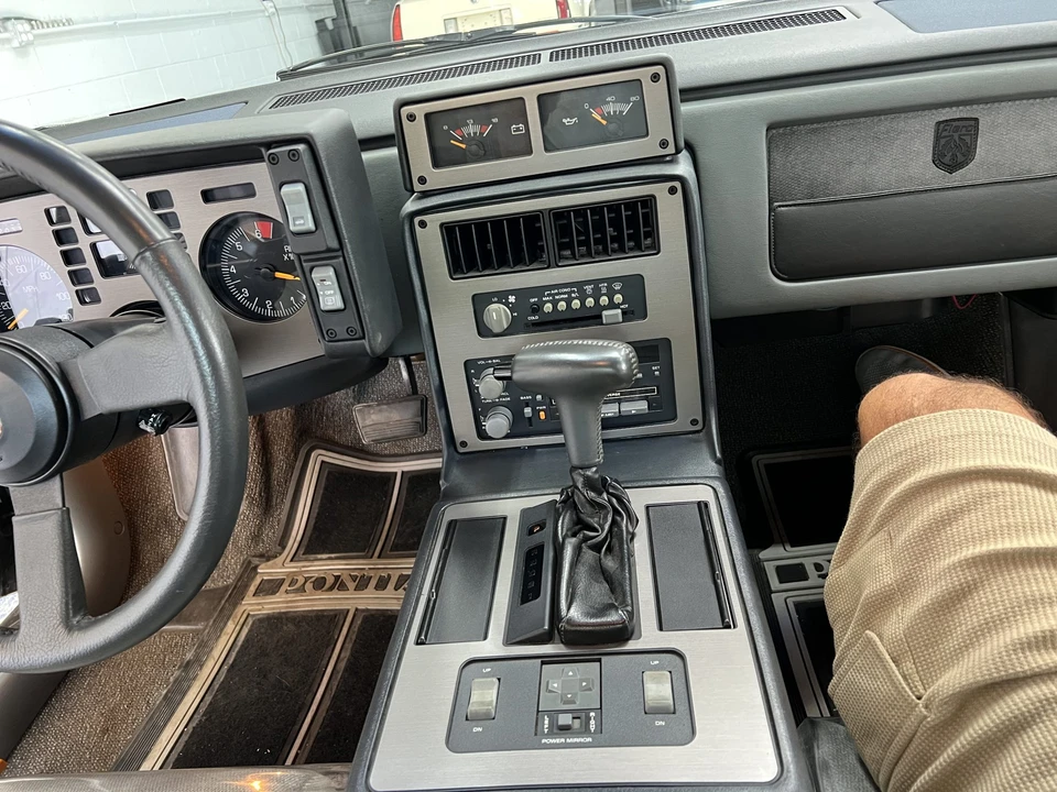 1987 Pontiac Fiero GT - Image 27 of 31