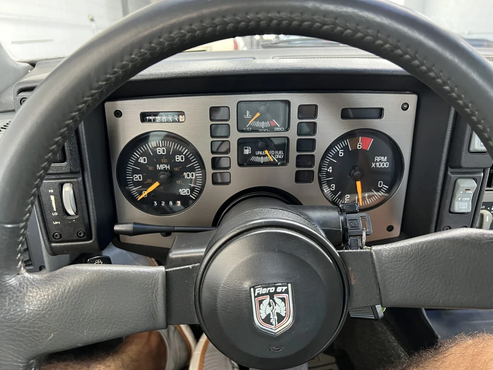 1987 Pontiac Fiero GT - Image 26 of 31
