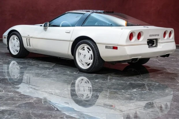1988 Chevrolet Corvette C4 - Image 2 of 8