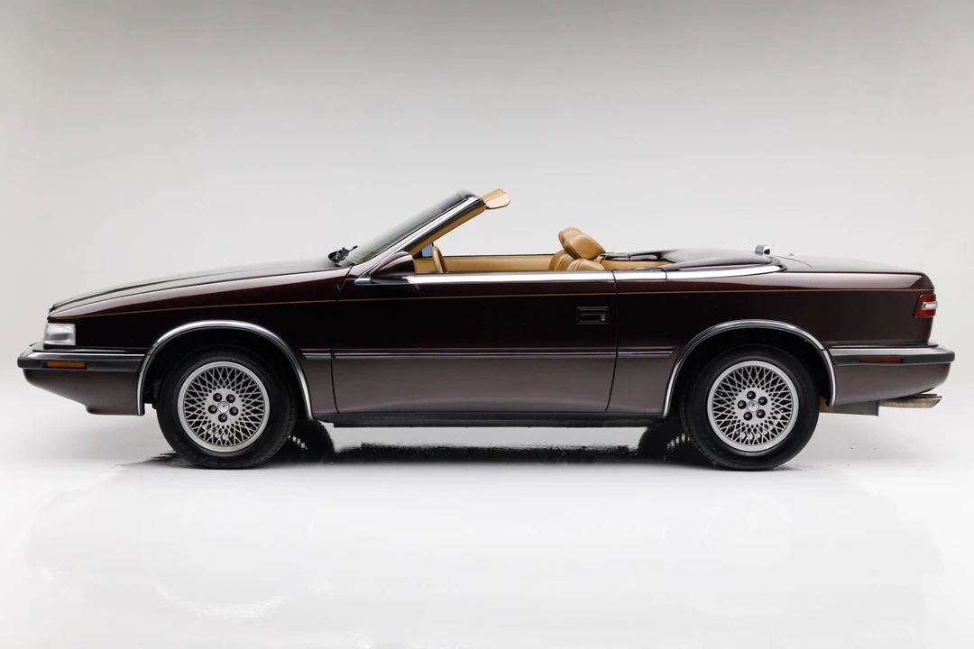 1989 Chrysler TC by Maserati - Image 13 of 31