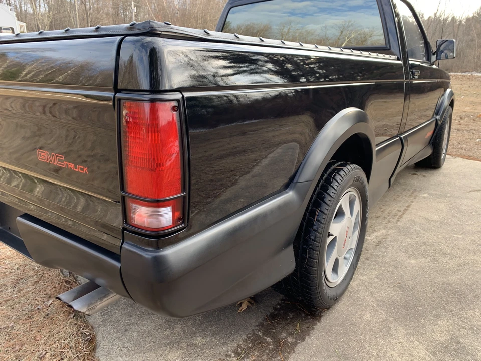 1991 GMC Syclone - Image 12 of 31