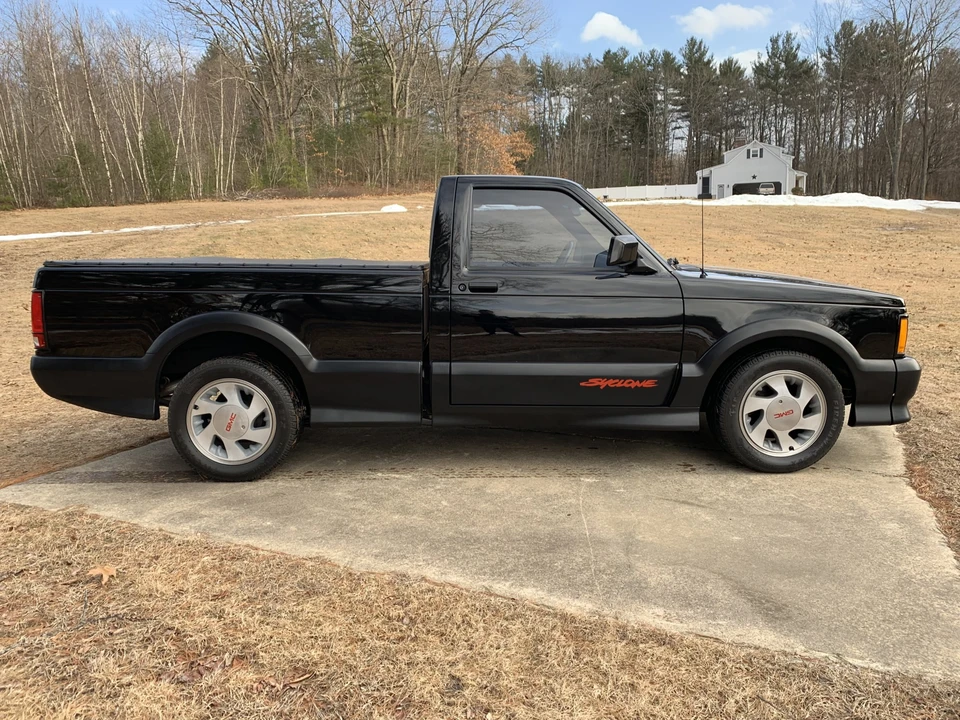 1991 GMC Syclone - Image 3 of 31