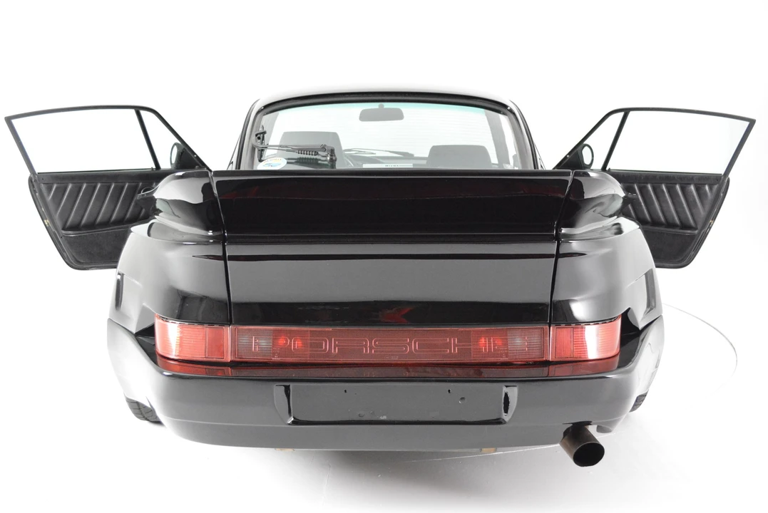 1991 Porsche 964 Carrera 4 - Image 17 of 31