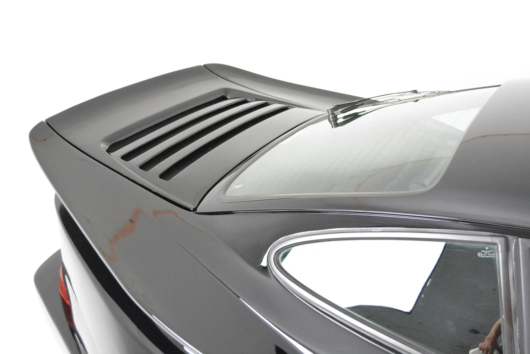 1991 Porsche 964 Carrera 4 - Image 25 of 31