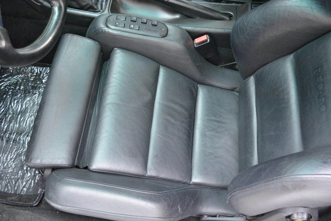 1991 Porsche 964 Carrera 4 - Image 30 of 31