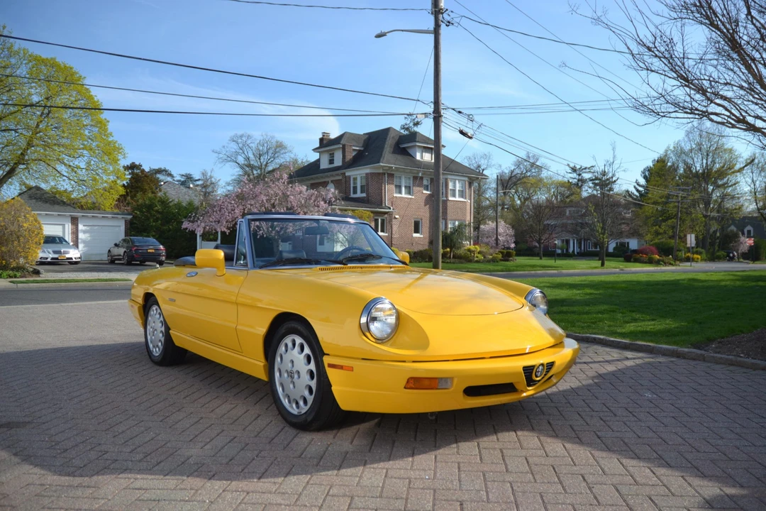 1992 Alfa Romeo Series 4 - Image 2 of 31