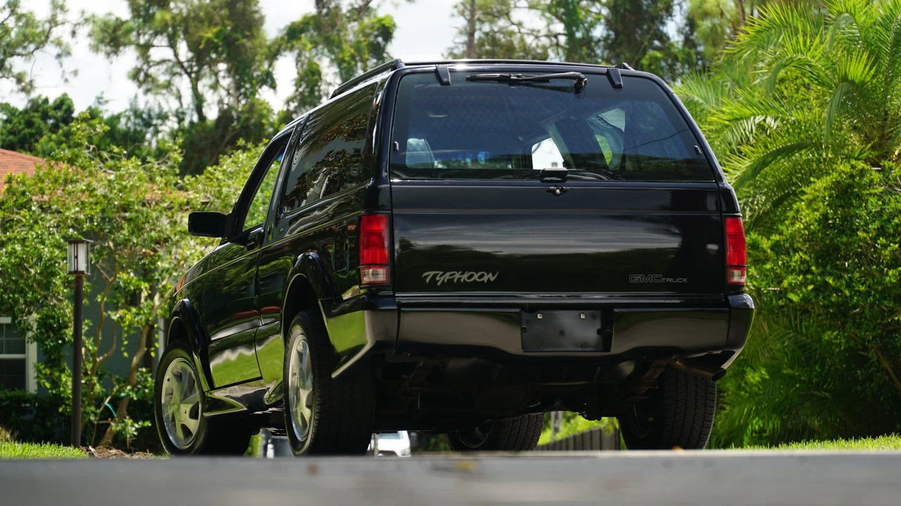1992 GMC S-15 Jimmy 1st Gen - Image 11 of 31