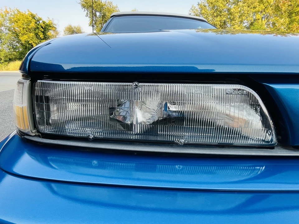 1992 Pontiac Sunbird - Image 15 of 31