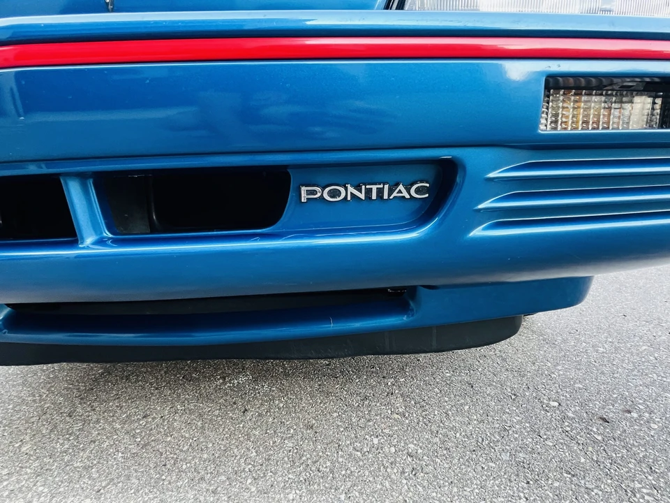 1992 Pontiac Sunbird - Image 18 of 31