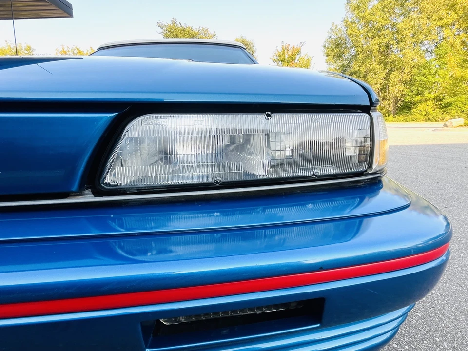 1992 Pontiac Sunbird - Image 17 of 31