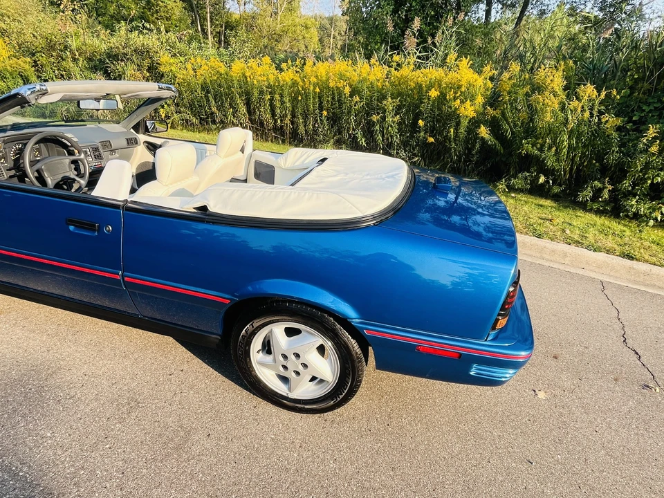 1992 Pontiac Sunbird - Image 13 of 31