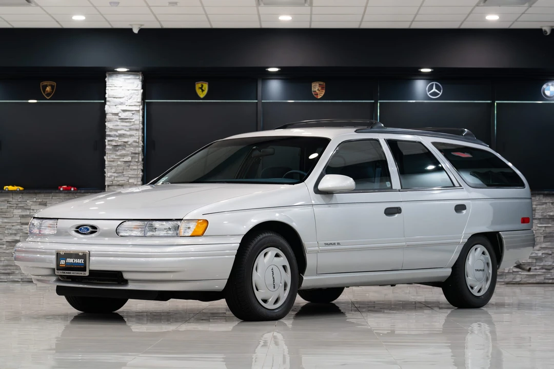 1993 Ford Taurus 2nd Gen - Image 9 of 31