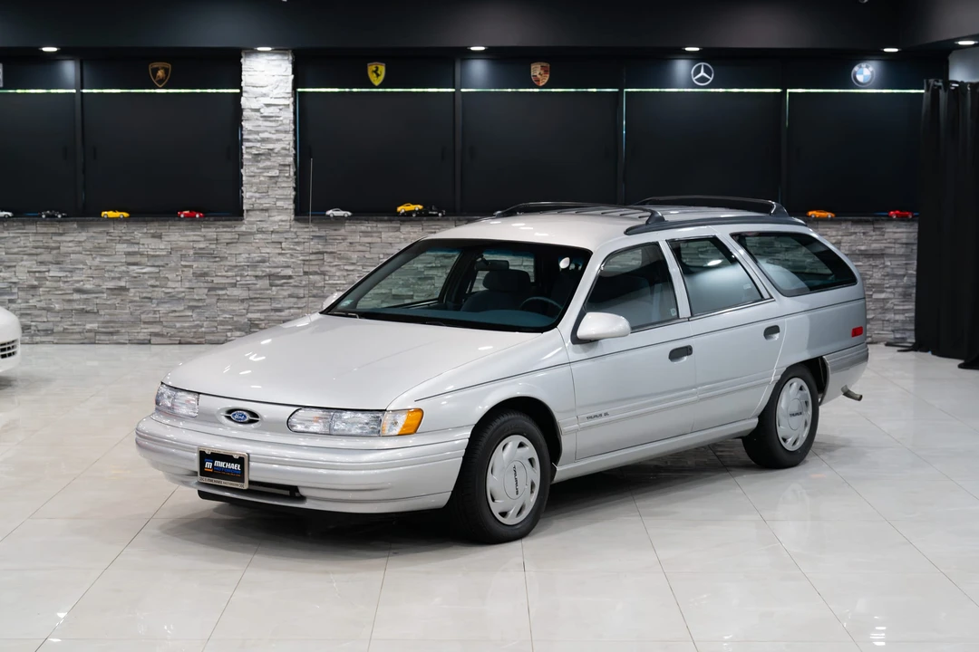 1993 Ford Taurus 2nd Gen - Image 10 of 31