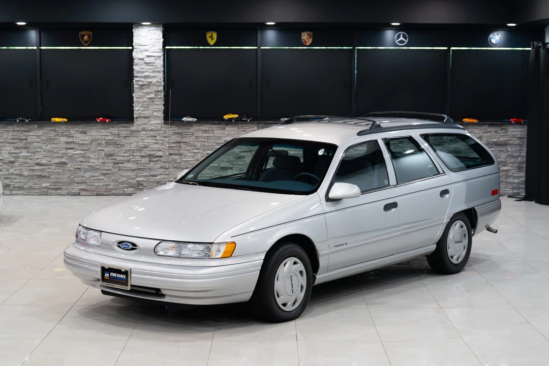 1993 Ford Taurus 2nd Gen - Image 11 of 31