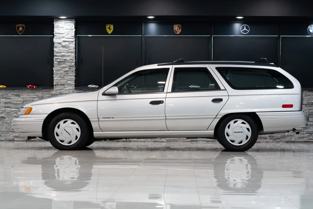 1993 Ford Taurus 2nd Gen - Image 16 of 31