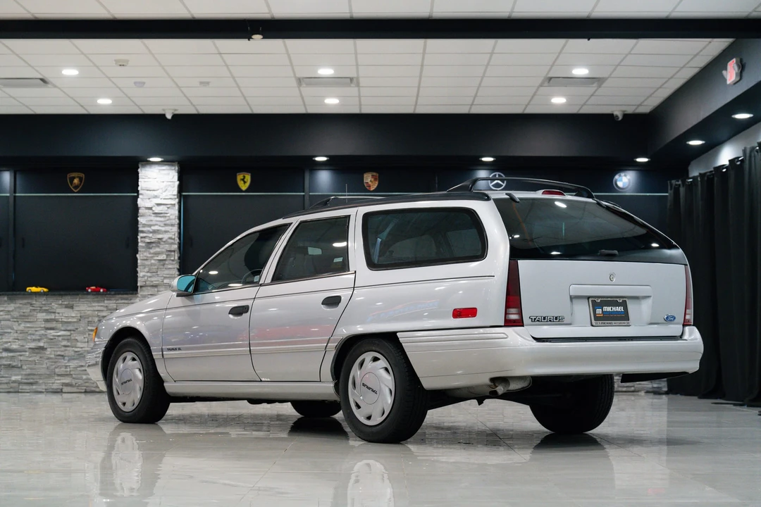 1993 Ford Taurus 2nd Gen - Image 18 of 31